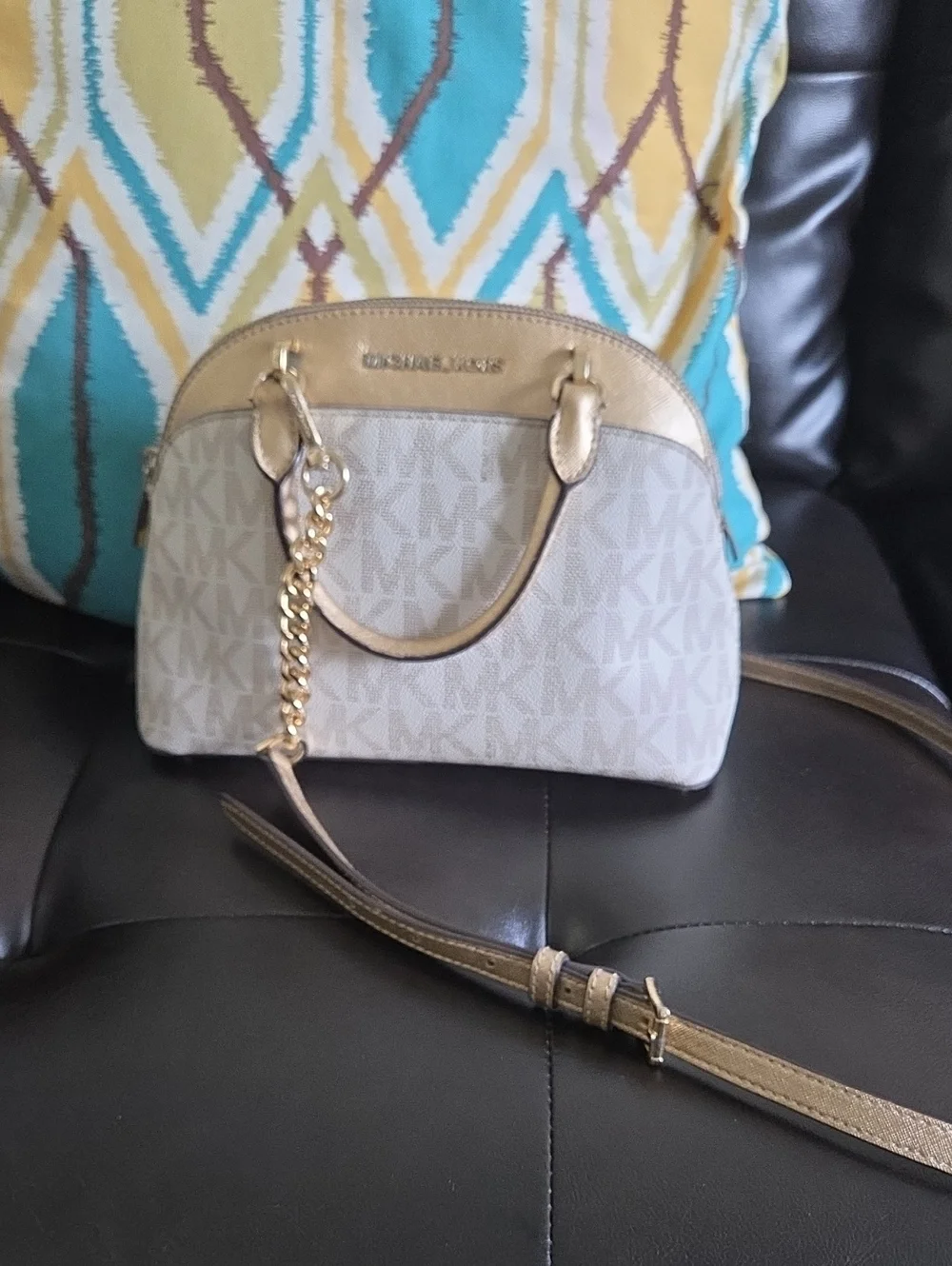Michael Kors Emmy Small dome satchel EUC